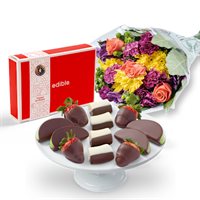 The Perfect Birthday Dipped Berry Gift Set
