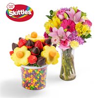 Flowers For You Gift Set With SKITTLES