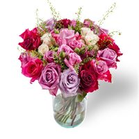 Made for Mom Deluxe Rose Bouquet